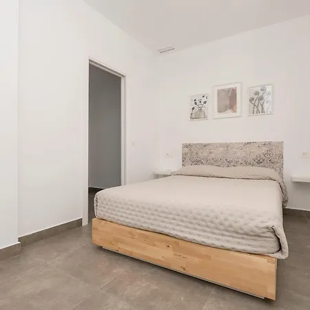 Apartment Urban Palace (adults Only) *