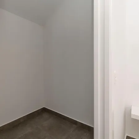 Urban Palace (adults Only) Apartment